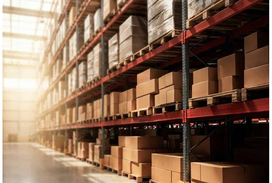 Quels types de rayonnage sont adaptés au stockage de charges lourdes ?